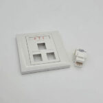 563121- FTT Networking Face Plate, Three Gangs White with Cat6 Keystone Jack w shuttle 86X86mm